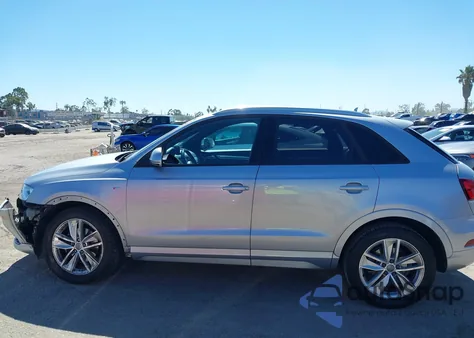 2018 Audi Q3 2.0T Premium/2.0T Sport Premium из США, поврежденный, VIN WA1BCCFS1JR030058